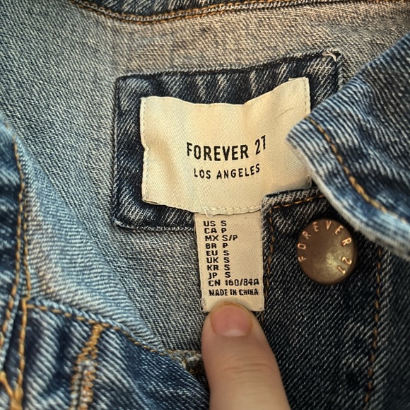 Forever 21 sz Small denim jacket - Picture 2 of 3